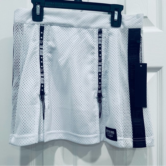 NWT: LF THE BRAND: White mesh mini skirt, Medium - Picture 3 of 6